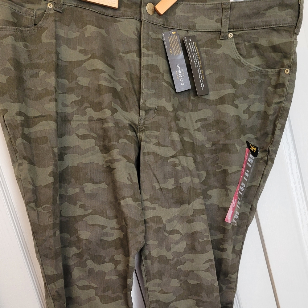 Camouflage jeans made by Lee - NWT